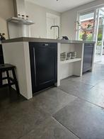 Bijna complete keuken met eiland., Huis en Inrichting, Keuken | Complete keukens, Ophalen, Gebruikt, Composiet