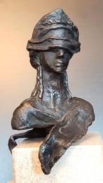 Bronzen beeld Blindfolded maiden, Antiek en Kunst, Antiek | Koper en Brons, Brons, Ophalen