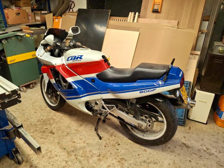 Honda CBR 600 bj. 1990 met lichte schade moet weg!, Motoren, Onderdelen | Honda, Ophalen