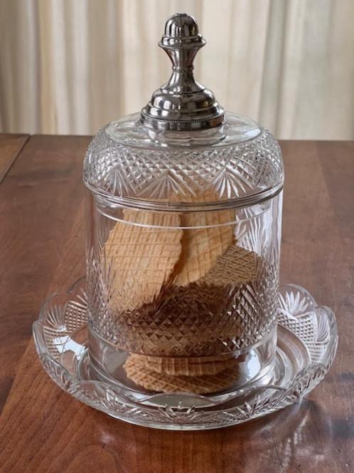 KOEKPOT BESCHUITPOT OP SCHOTEL DIAMANT/WAAIER KNOP ZILVER, Antiek en Kunst, Antiek | Goud en Zilver, Zilver, Verzenden