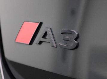 Audi Embleem A3/A4/A5/A6/Q8 – Zwart met Rood beschikbaar voor biedingen