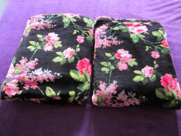 2x plaid/woondeken. beschikbaar voor biedingen