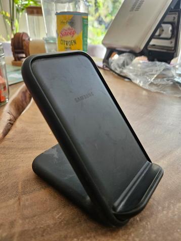 Samsung draadloze oplader wireless charger telefoon mobiel  beschikbaar voor biedingen