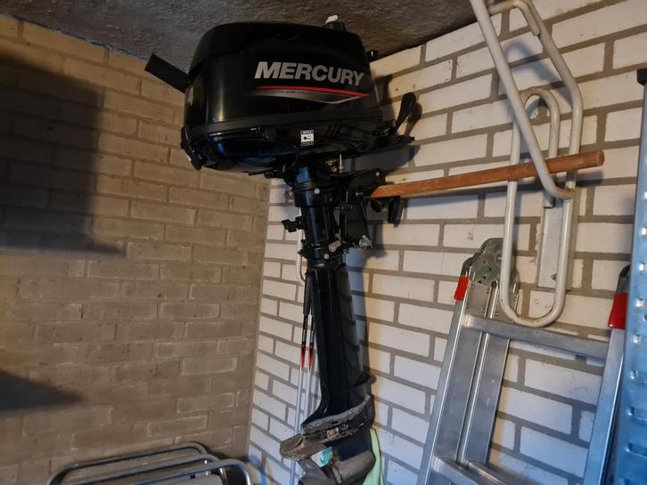 Mercury 4 stroke 4 pk buitenboordmotor langstaart, Watersport en Boten, Buiten- en Binnenboordmotoren, Gebruikt, Benzine, Minder dan 5 pk