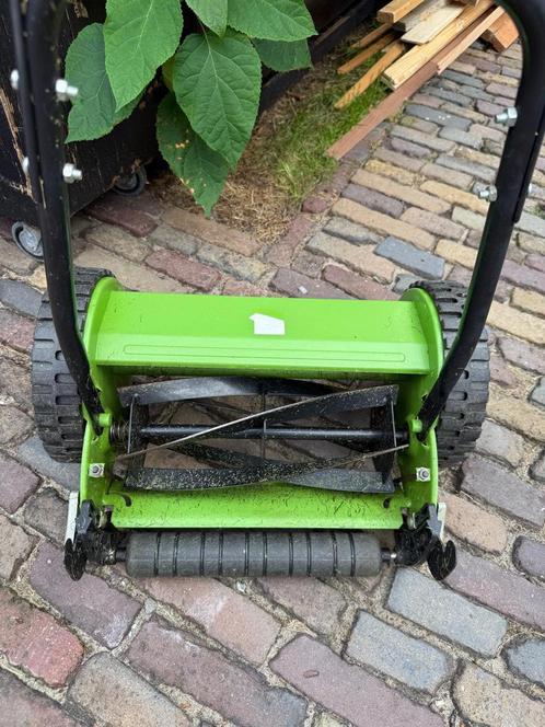 Grasmaaier central park Praxis, Tuin en Terras, Grasmaaiers, Zo goed als nieuw, Handgrasmaaier, Cirkelmaaier, Opvangbak, Ophalen of Verzenden