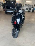 Vespa Sprint 2023, Fietsen en Brommers, Scooters | Vespa, Ophalen, Overige modellen, Zo goed als nieuw, Benzine