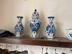 Delfts Blauwe Vazen en Pot, Ophalen, 50 tot 75 cm, Blauw, Aardewerk of Porselein