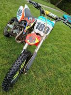 Crossmotor 125cc 4takt
Schakel 4, Fietsen en Brommers, Minibikes, Midibikes en Pitbikes, Ophalen, Zo goed als nieuw