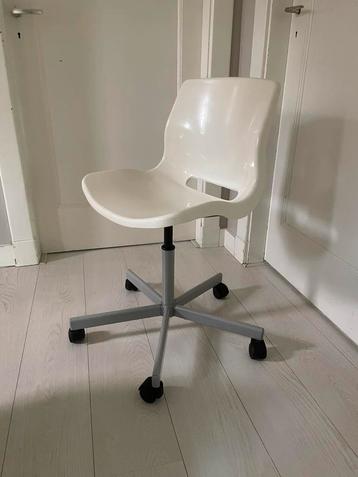 Bureaustoel beschikbaar voor biedingen