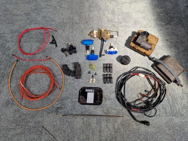 Complete OEM set centrale vergrendeling golf mk2 2/3 deurs, Auto-onderdelen, Elektronica en Kabels, Ophalen