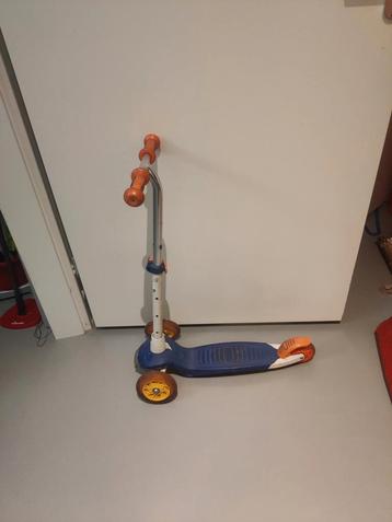 Kinderstep met 3 wielen beschikbaar voor biedingen