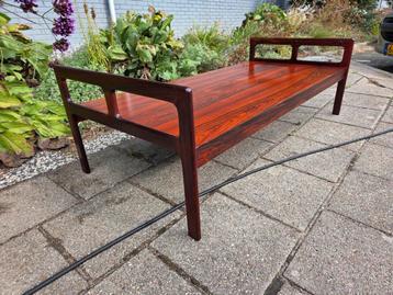 Vintage Deens design salontafel Mid-Century  beschikbaar voor biedingen