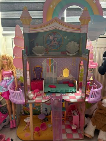 Mooie unicorn barbie dreamhouse hoogte 110 cm beschikbaar voor biedingen