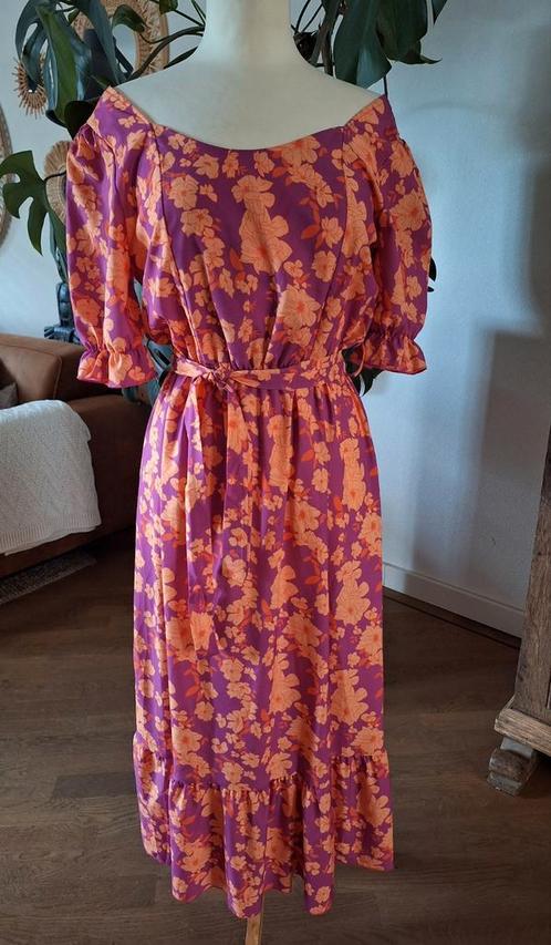 Nieuw! Off-shoulder zomerjurk Schilo Jolie, Kleding | Dames, Jurken, Nieuw, Maat 38/40 (M), Oranje, Onder de knie, Ophalen of Verzenden