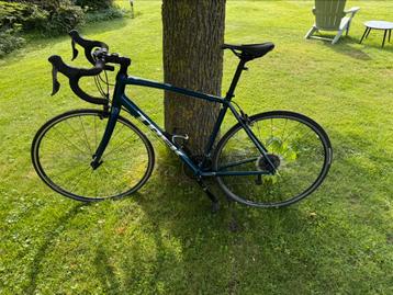 Trek Domane AL2, leuke beginners racefiets 56 cm beschikbaar voor biedingen