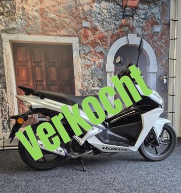 Honda NSC50T2 - 2014 - 14204km - Bromscooter beschikbaar voor biedingen