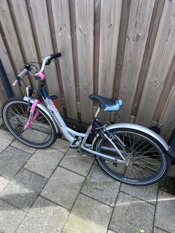 Meisjesfiets beschikbaar voor biedingen
