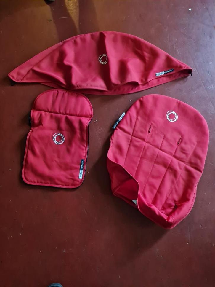 Bugaboo Cameleon 3 aanvullende bekledingsets: rood of blauw, Kinderen en Baby's, Kinderwagens en Combinaties, Zo goed als nieuw