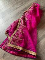 Vintage sari stof geborduurd goud India roze coupon brokaat, 30 tot 200 cm, Polyester, Ophalen of Verzenden, 120 cm of meer