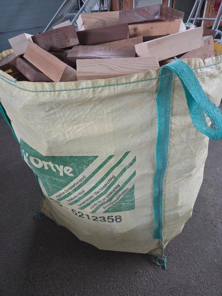 1 M3 brandhout/haardhout mix 85% vuren en 15% hardhout, Tuin en Terras, Haardhout, Blokken, Minder dan 3 m³, Ophalen