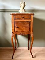 Vintage Frans nachtkastje met marmer, Huis en Inrichting, Slaapkamer | Nachtkastjes, Ophalen, Gebruikt, Minder dan 45 cm, 70 cm of meer