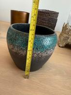 Twee Bloempotten - 14cm hoog, Gebruikt, Rond, Binnen, Ophalen of Verzenden