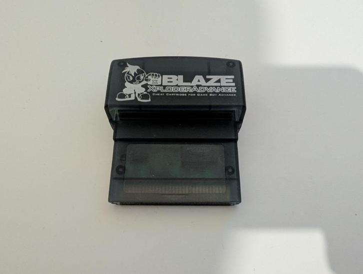 Blaze Xploder Advance (Cheat Cartridge) - Game Boy Advance, Spelcomputers en Games, Spelcomputers | Nintendo Portables | Accessoires