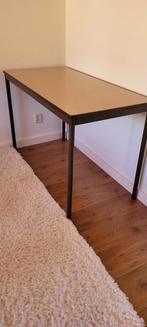 Vintage tafel!, Huis en Inrichting, Tafels | Sidetables, 100 tot 150 cm, Metaal, Gebruikt, Rechthoekig