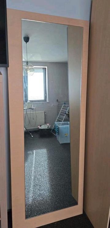 Zware grote spiegel met achterplaat 200x75 cm beschikbaar voor biedingen