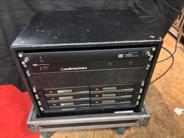 Sennheiser XSW RACK ( 6x ) in stolpcase met antenne vlaggen beschikbaar voor biedingen