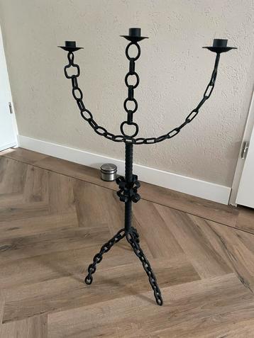 Ketting kandelaar, handgesmeden beschikbaar voor biedingen