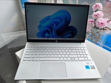 HP 15 laptop - intel core i5-12th gen - 1TB SSD - 16GB RAM beschikbaar voor biedingen