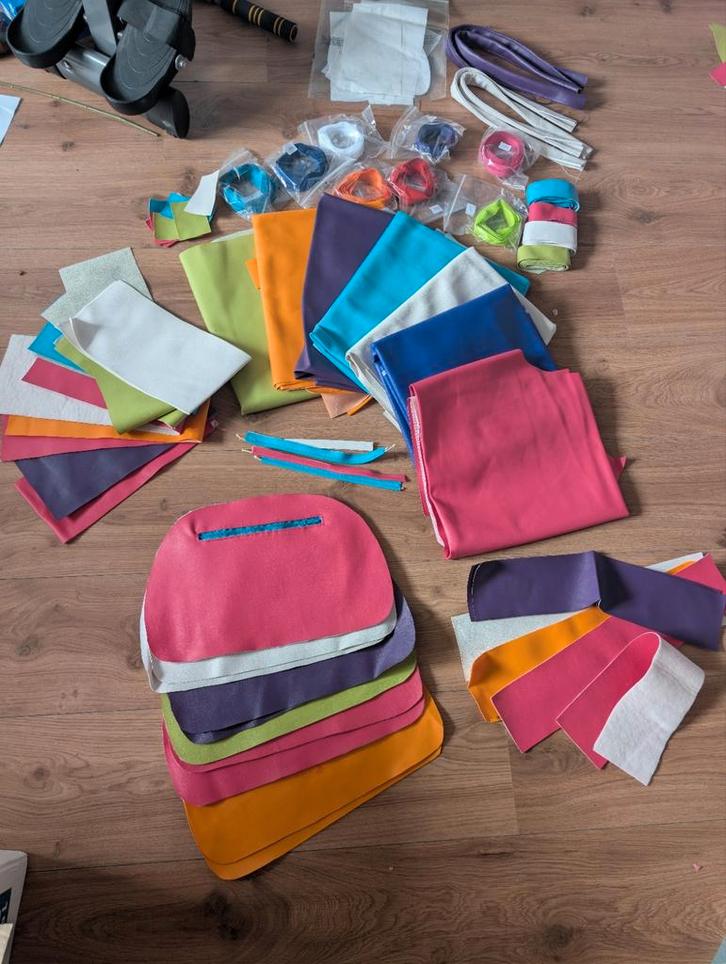Heel veel skai leer patroon tas tas delen ritsen, Hobby en Vrije tijd, Stoffen en Lappen, Zo goed als nieuw, Katoen, 30 tot 120 cm