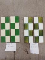 Antieke geblokte randtegels 49groen/creme en 57 mosgroen/wit
