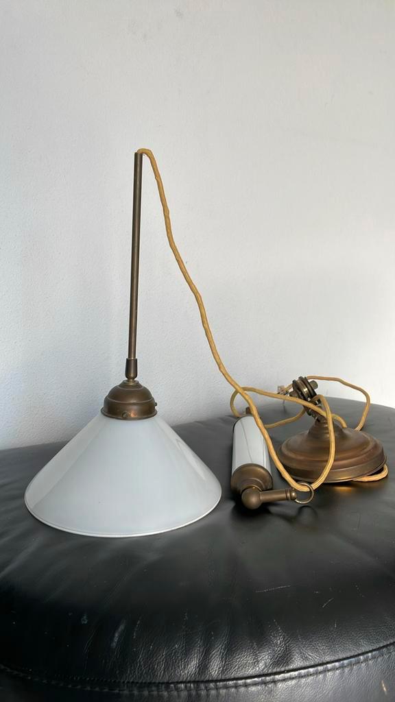Opaalglazen hanglamp met porseleinen katrol, Huis en Inrichting, Lampen | Hanglampen, Gebruikt, 75 cm of meer, Glas, Ophalen of Verzenden