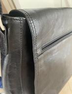 Mooie lederen laptoptas nieuw!, Computers en Software, Laptoptassen, Ophalen of Verzenden, 15 inch, Zo goed als nieuw, Aktetas