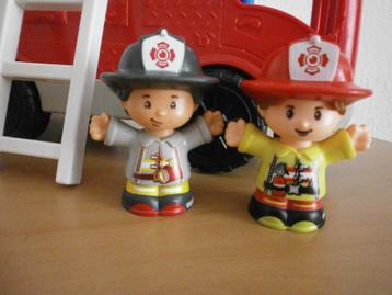 Little people brandweerauto compleet mt ladder + 2 mannetjes beschikbaar voor biedingen