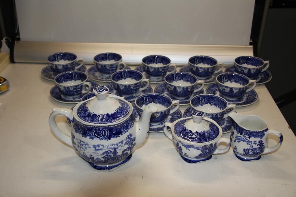 arabia sininen maisema landschap blauw servies (254), Huis en Inrichting, Keuken | Servies, Ophalen of Verzenden, Zo goed als nieuw