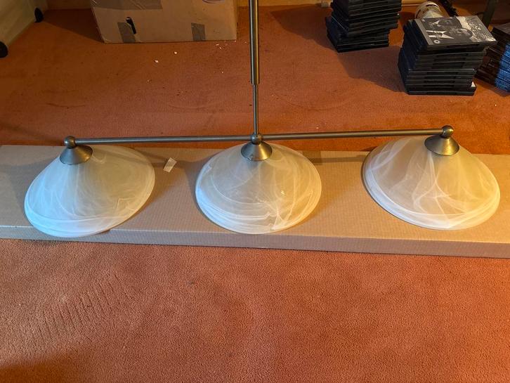 Plafondlamp met 3 glazen kappen, Huis en Inrichting, Lampen | Hanglampen, Gebruikt, 50 tot 75 cm, Glas, Ophalen