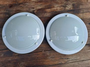 Twee plafondlampen plafonnière  beschikbaar voor biedingen