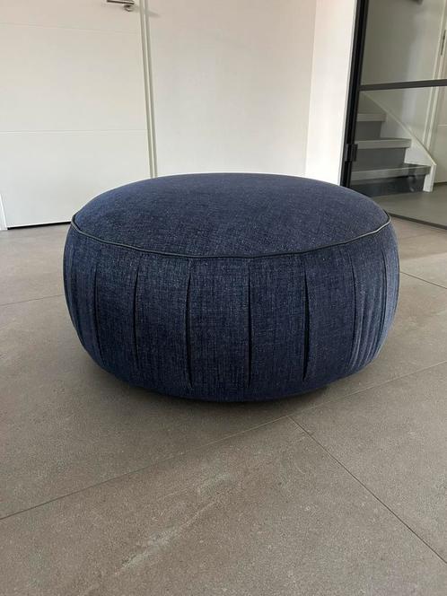 Leolux design Capri hocker pouf bijzettafel verrijdbaar 80, Huis en Inrichting, Banken | Voetenbanken en Poefen, Ophalen