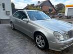 Mercedes-Benz E-Klasse 3.2 E320 Sedan AUT 2003 Grijs, Auto's, Achterwielaandrijving, Zwart, Leder en Stof, Particulier