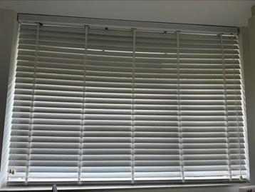 Witte jaloezie 180x107 cm beschikbaar voor biedingen