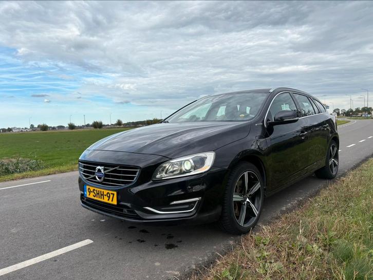 Volvo V60 D6 215pk Plug-in Hybrid 2013 Zwart, Auto's, Volvo, Particulier, V60, Hybride Elektrisch/Benzine, Plug-in hybride, A