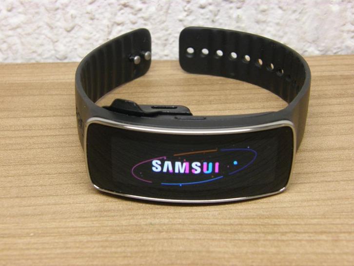 Samsung Galaxy Gear Fit SM-R350 Smart Watch Zwart, Sieraden, Tassen en Uiterlijk, Smartwatches, Zo goed als nieuw, Android, Zwart
