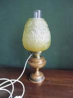Mooie vintage tafellamp op stroom, olielamp model, Ophalen
