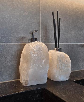 Zeepdispenser en diffuser bergkristal beschikbaar voor biedingen
