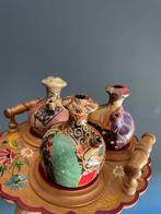 Houten dienblad met vaasjes, Antiek en Kunst, Antiek | Woonaccessoires, Ophalen of Verzenden