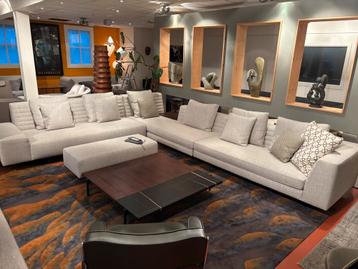 Minotti Studio MK Superquadra 122x128 Sahara Noir Palisander beschikbaar voor biedingen