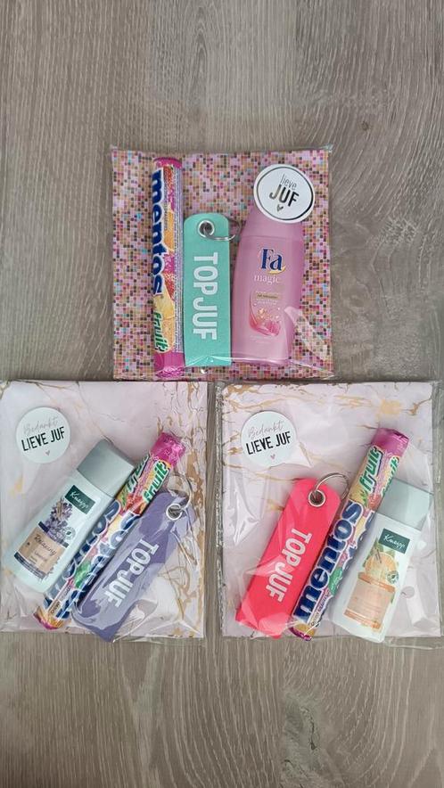 Kado voor juf: sleutelhanger mini douchegel en snoep, Sieraden, Tassen en Uiterlijk, Uiterlijk | Mondverzorging, Nieuw, Overige typen